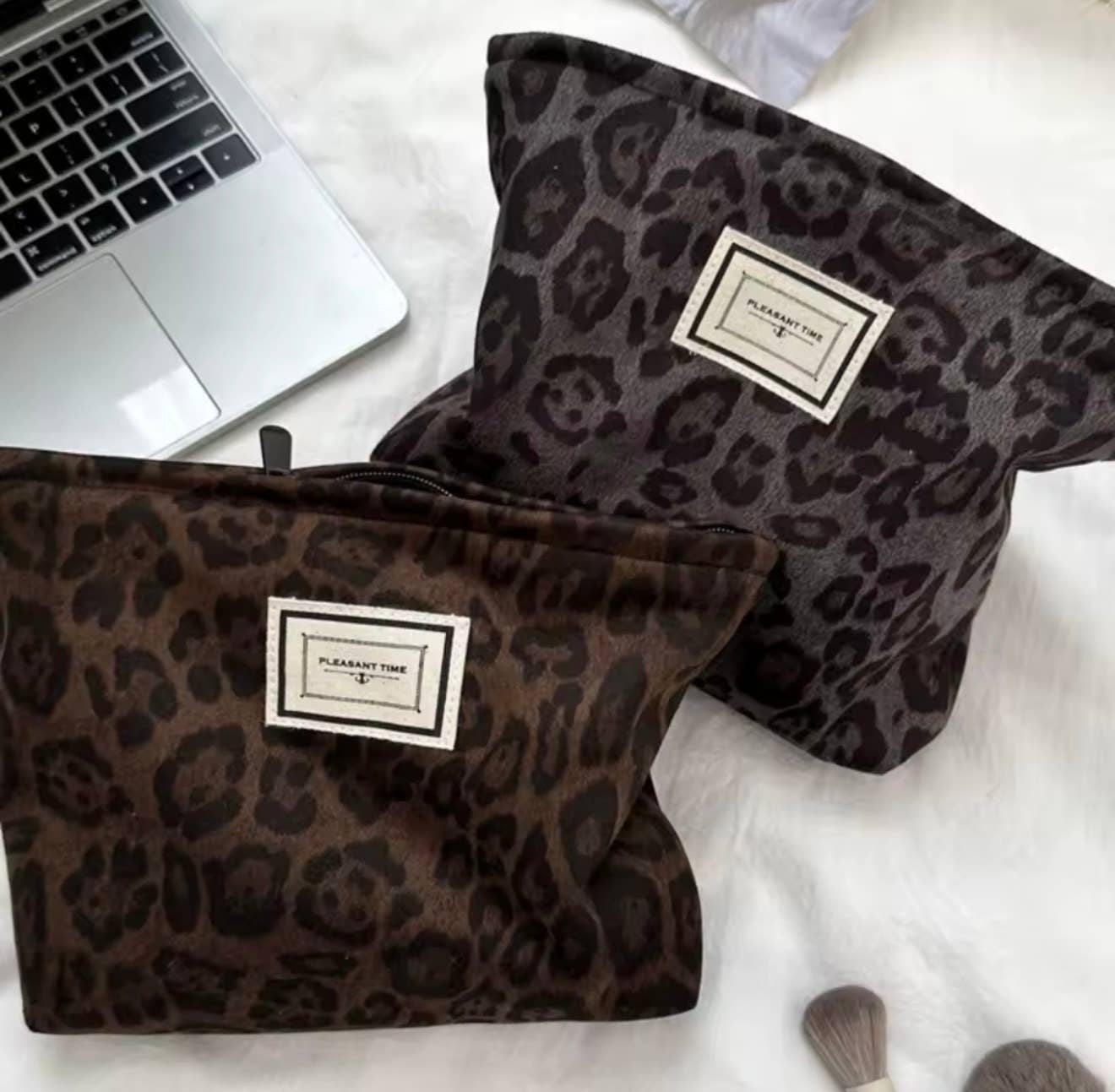 Mila Rose London – wholesale Make-up/cosmetic bag – Cosmetic Makeup Pouch Brown Leopard Print Christmas Gift4