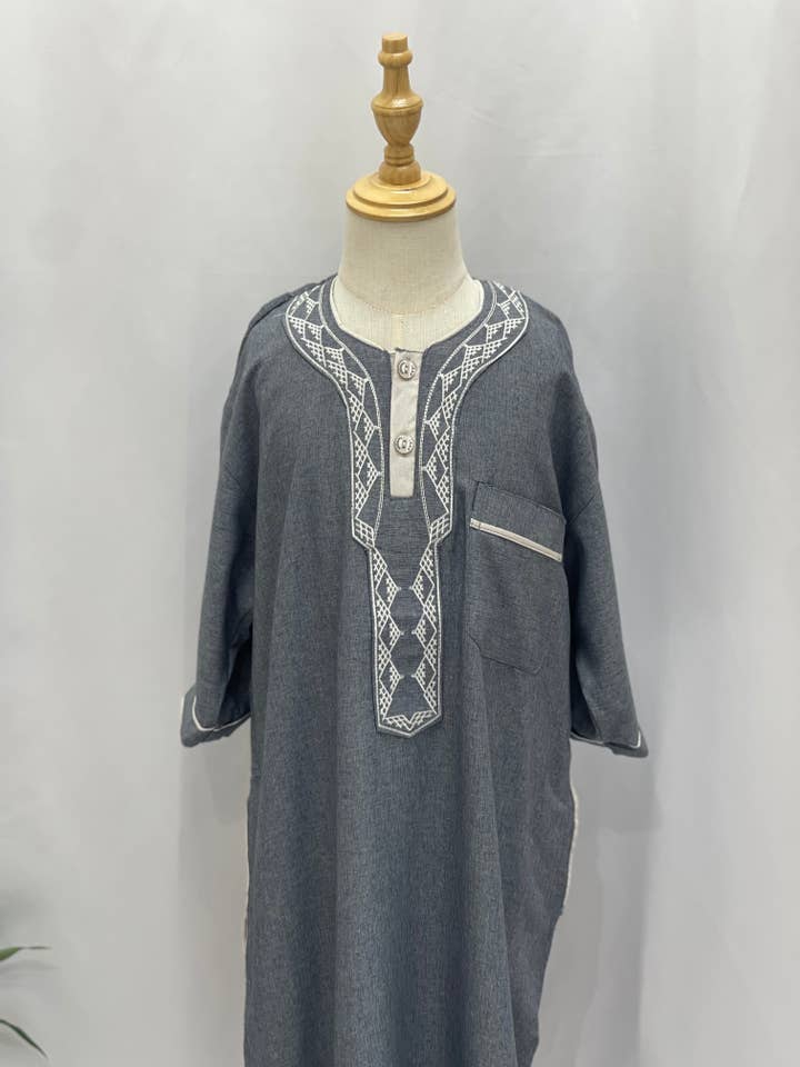 Palestinian Elegance - Wholesale Dress - Kids - Kids' High-Quality Thobe - Multiple Sizes and Colors20