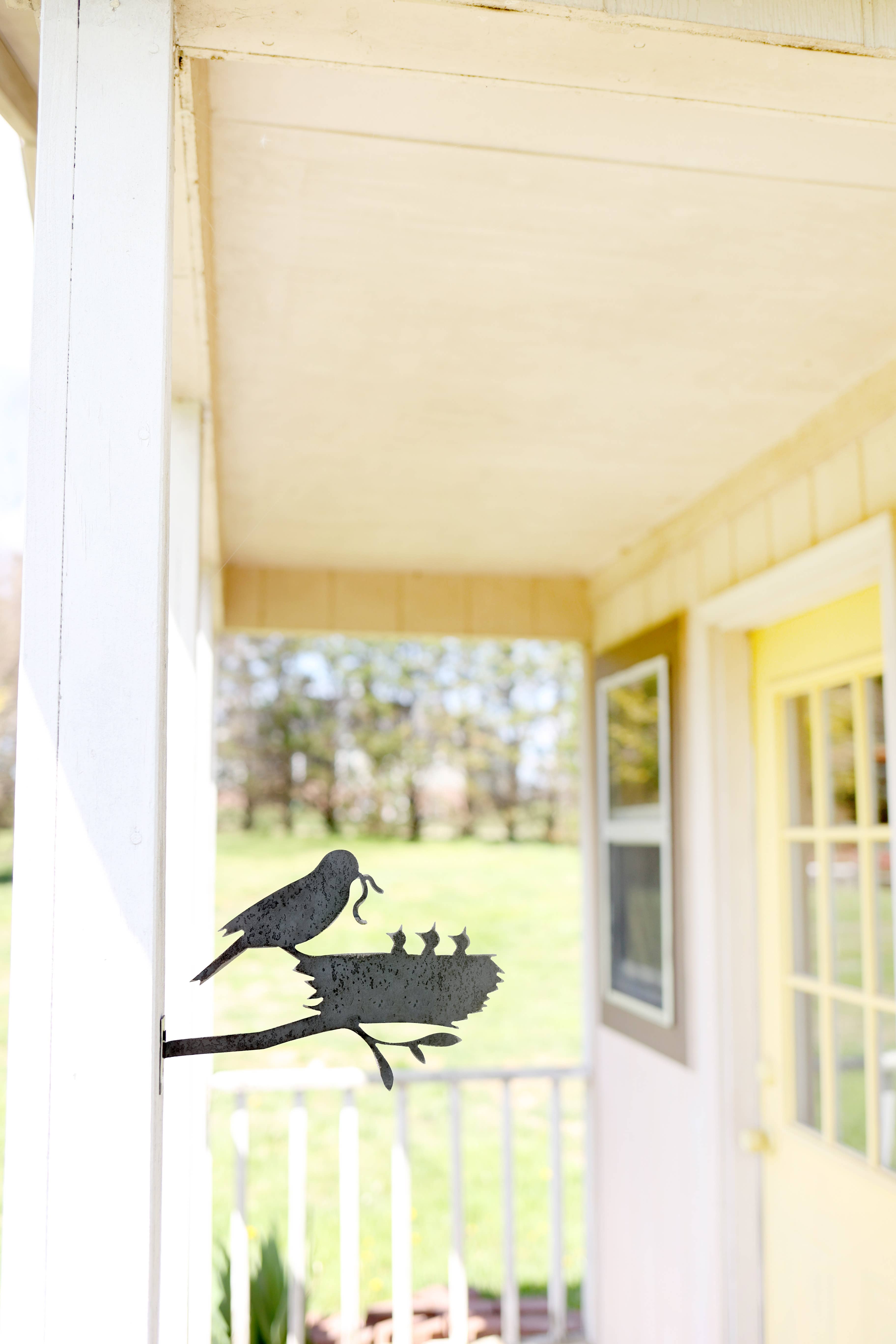 Highland Ridge  |  Handmade Home Decor - Wholesale Outdoor Ornament/Decor - Metal Bird Statue - Mama and Baby Birds Statue1