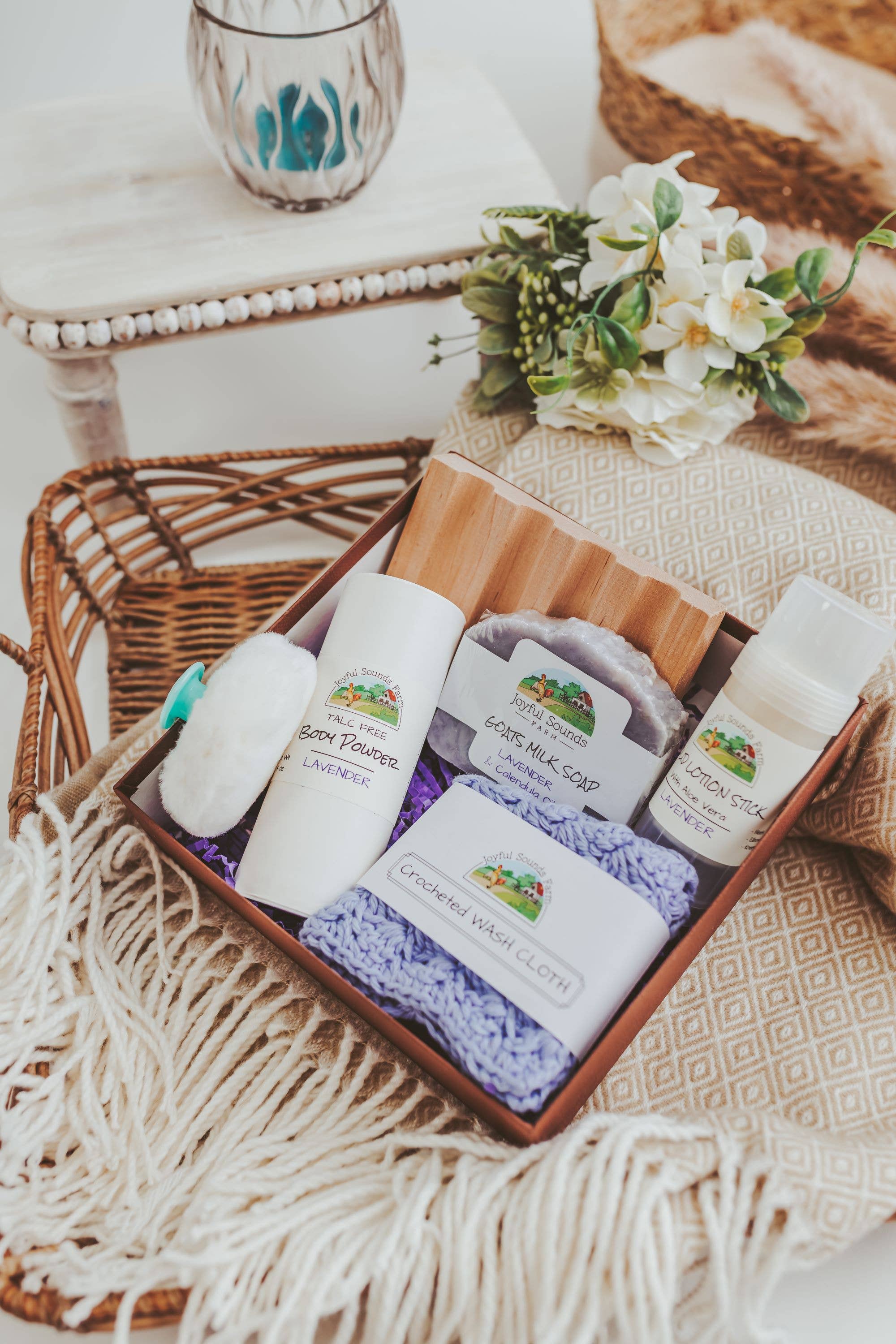 Joyful Sounds Farm - Vente Set de bain et corps - Coffret cadeau de savon au lait de chèvre, anniversaire, appréciation, soins personnels11