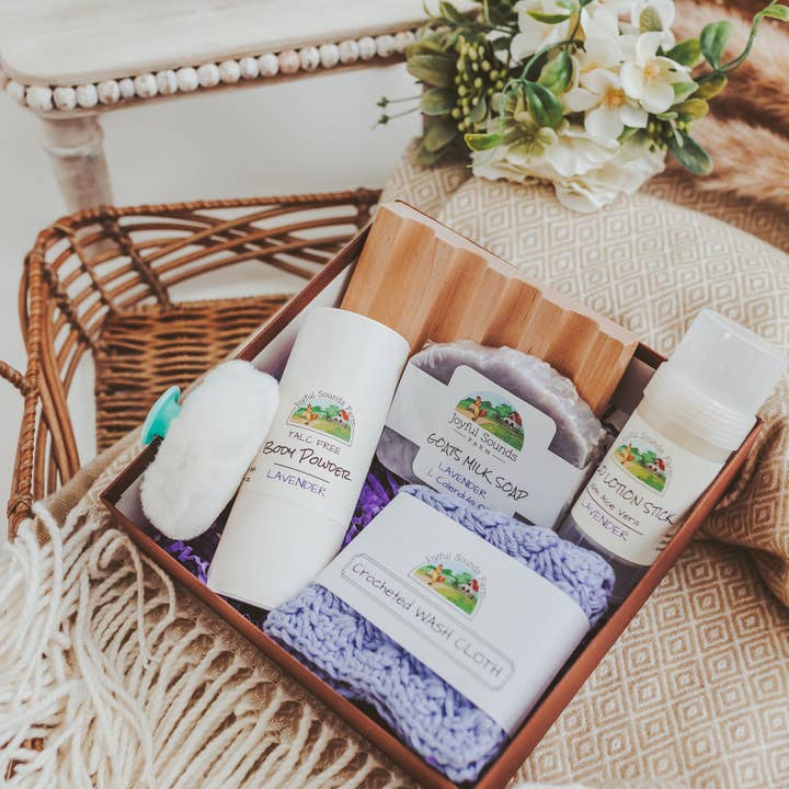 Joyful Sounds Farm - Vente Set de bain et corps - Coffret cadeau de savon au lait de chèvre, anniversaire, appréciation, soins personnels11