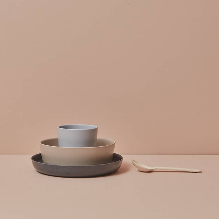 EKOBO – Engroshandel Spisestel – Børn og baby – Bambino Børnesæt MIKU - Sky, Stone, Storm1