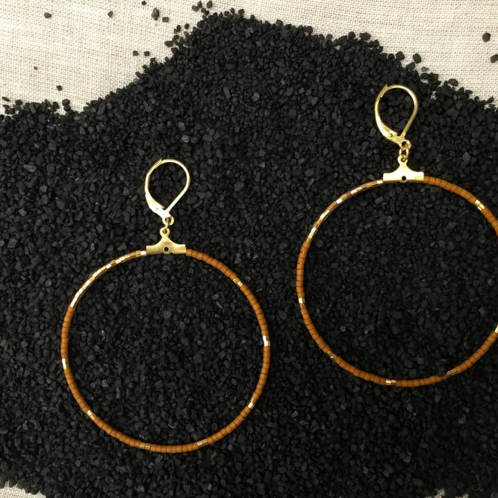 Ayana (Large) -Pecan/Guld for engroshandel hos Soul Rebel