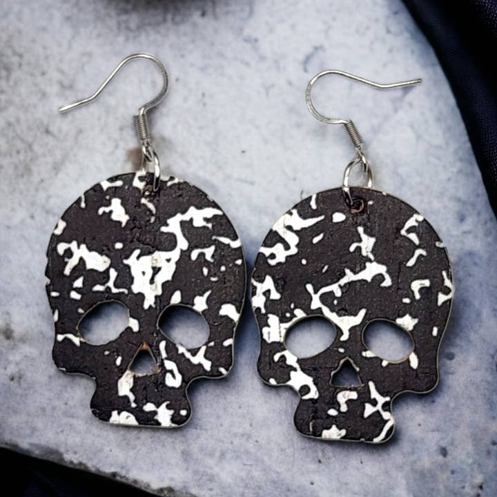 Sorte og hvide kranier for engroshandel hos Bushleys Beauties, LLC