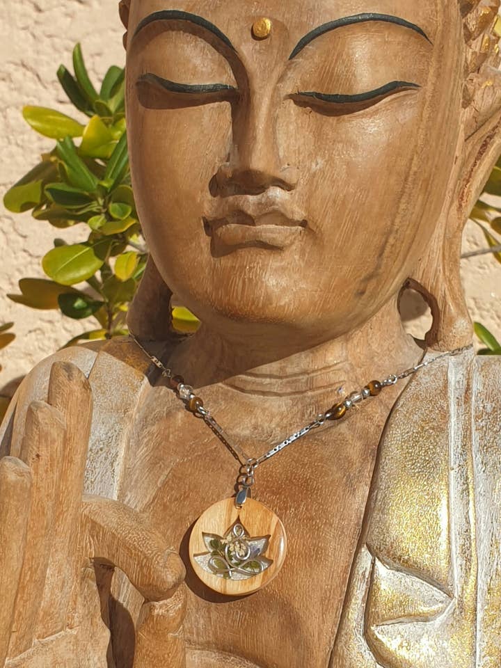 ”Självhäftande” halsband för wholesale av L'Ecrin Vert