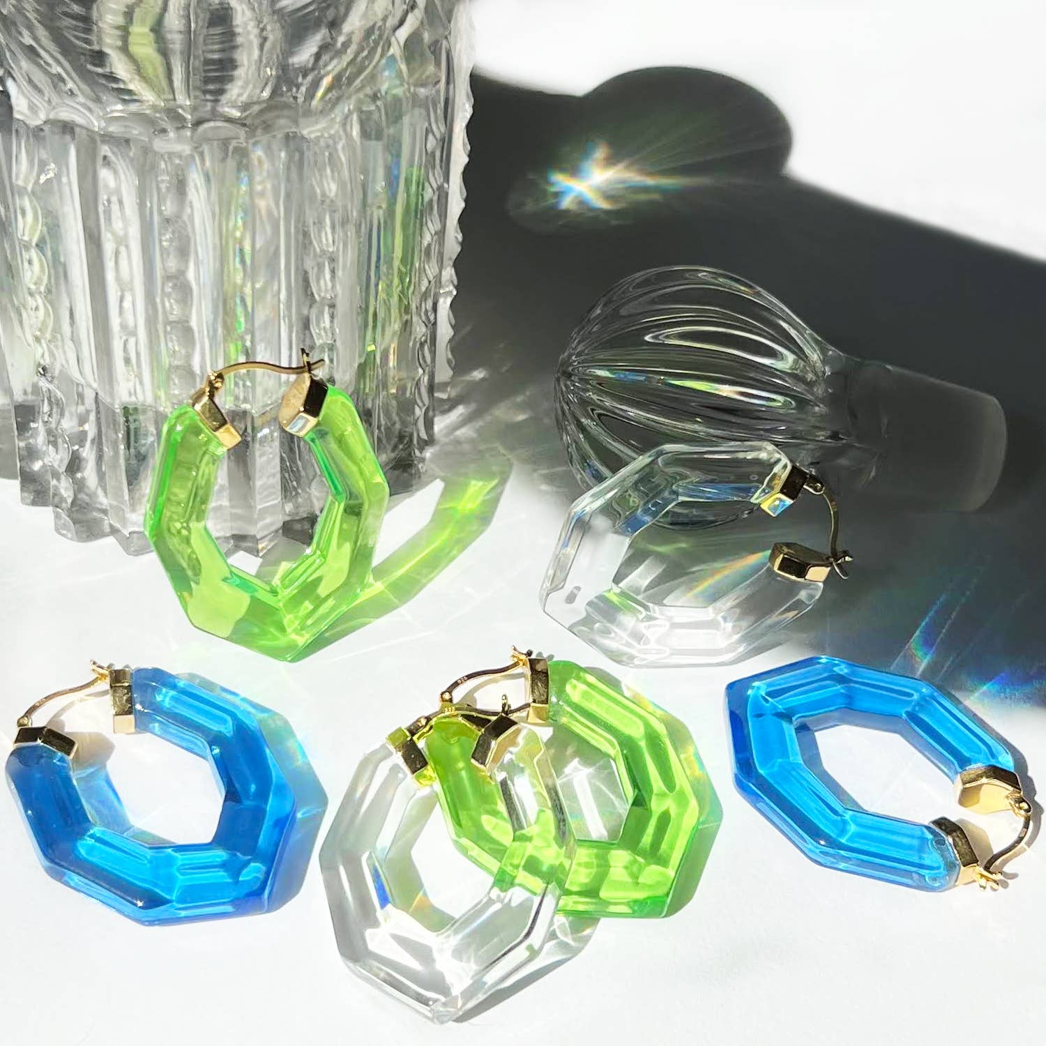 Gold & Honey - Vendita all'ingrosso Orecchini a cerchio - Cerchio trasparente a forma di pera da 3,8 cm1