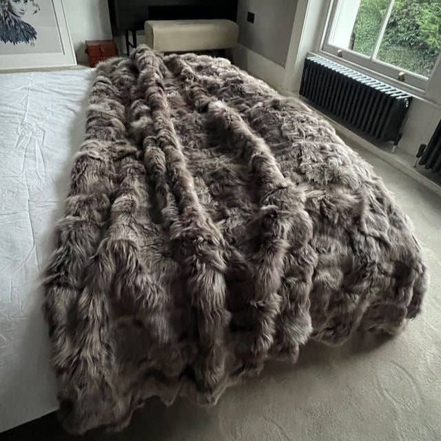 Wildash London - Wholesale Throw blanket - Tuscan Shearling Throw | Fur Blanket | Sheepskin Rug | Rich Mink0