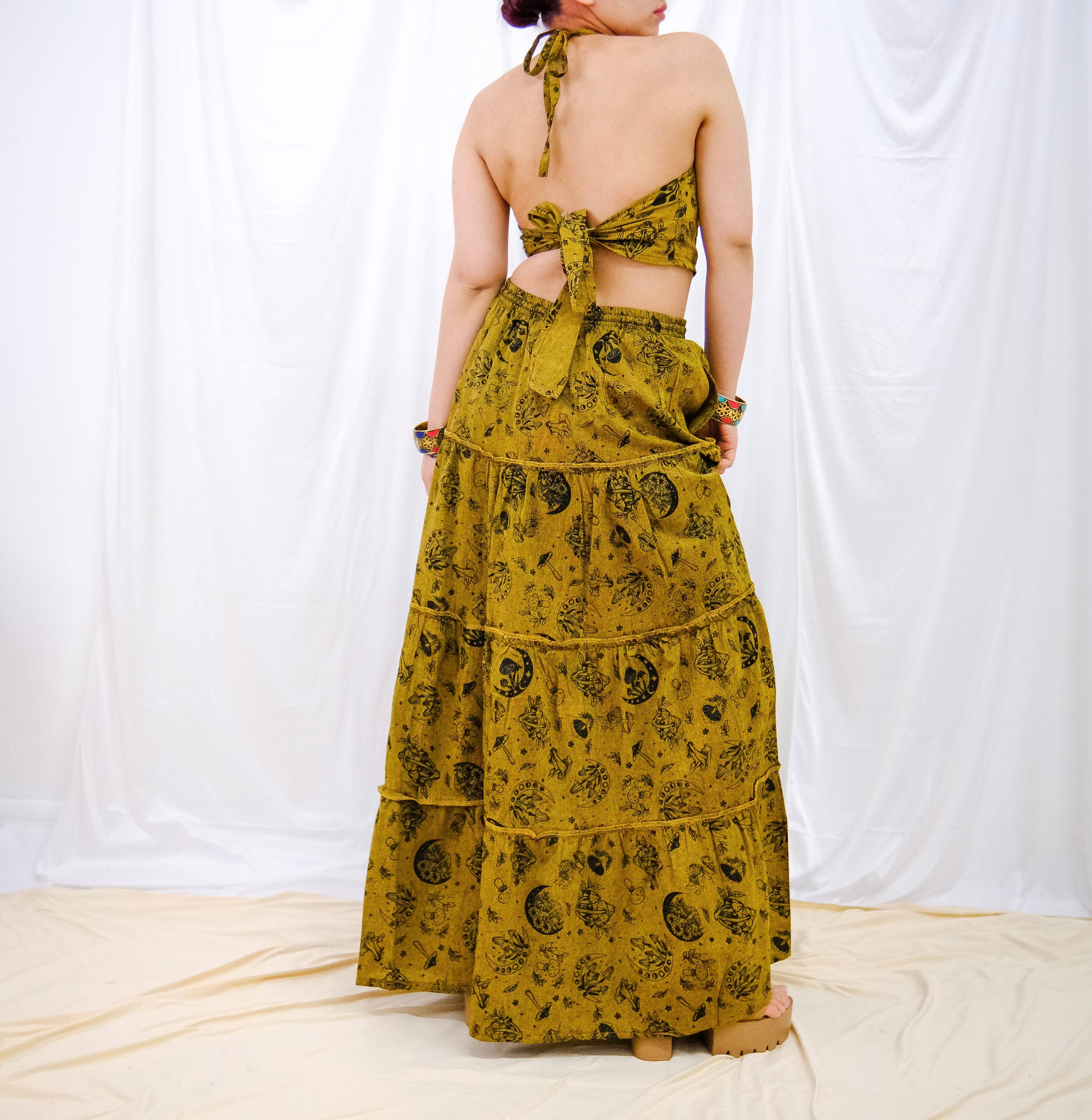 Karma Nepal Crafts – Conjunto de top e saia - Mulher por atacado – Saia longa rodada em algodão com babados, bolsos e top halter8