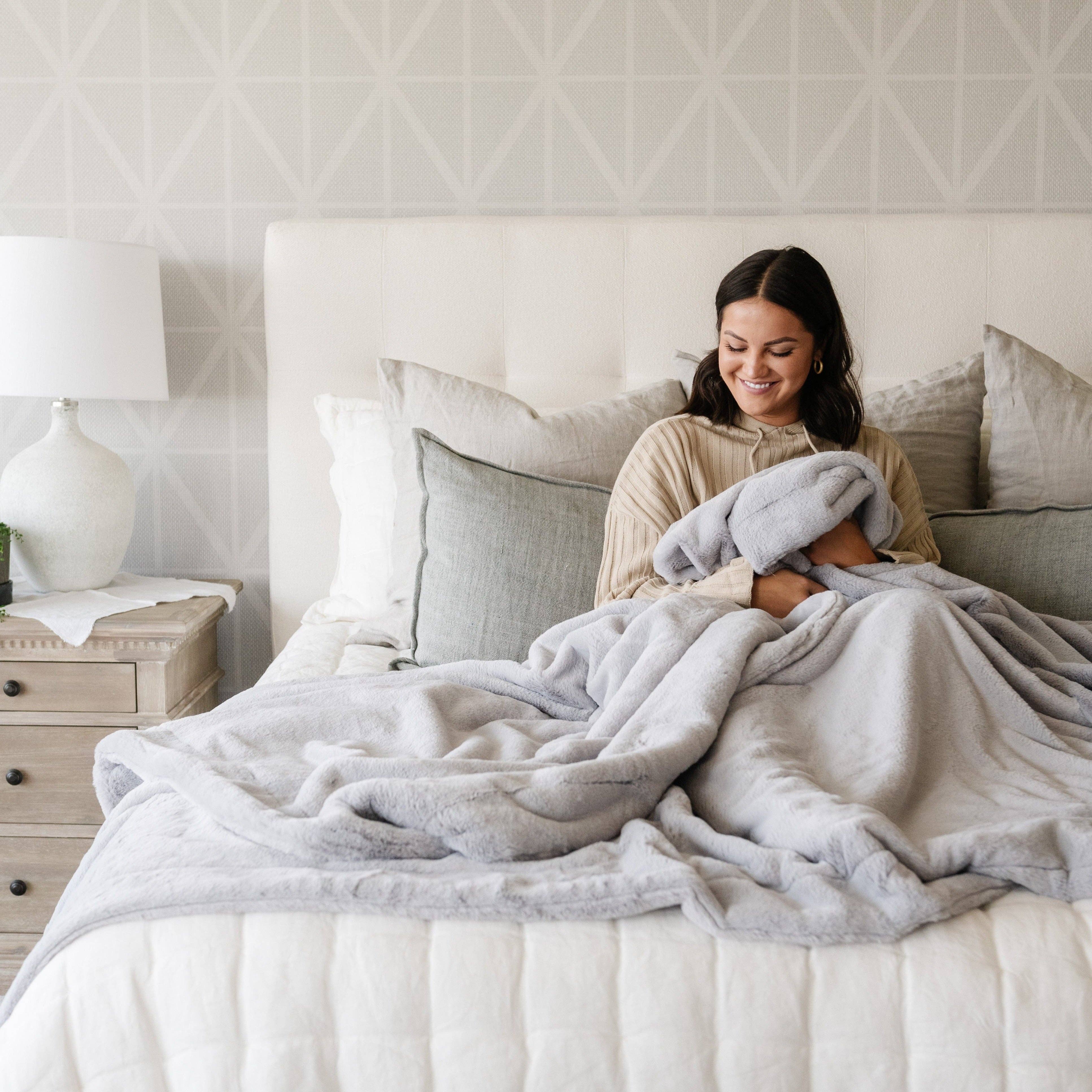 Saranoni - Wholesale Bedding Blanket - FAUX FUR KING BLANKETS42