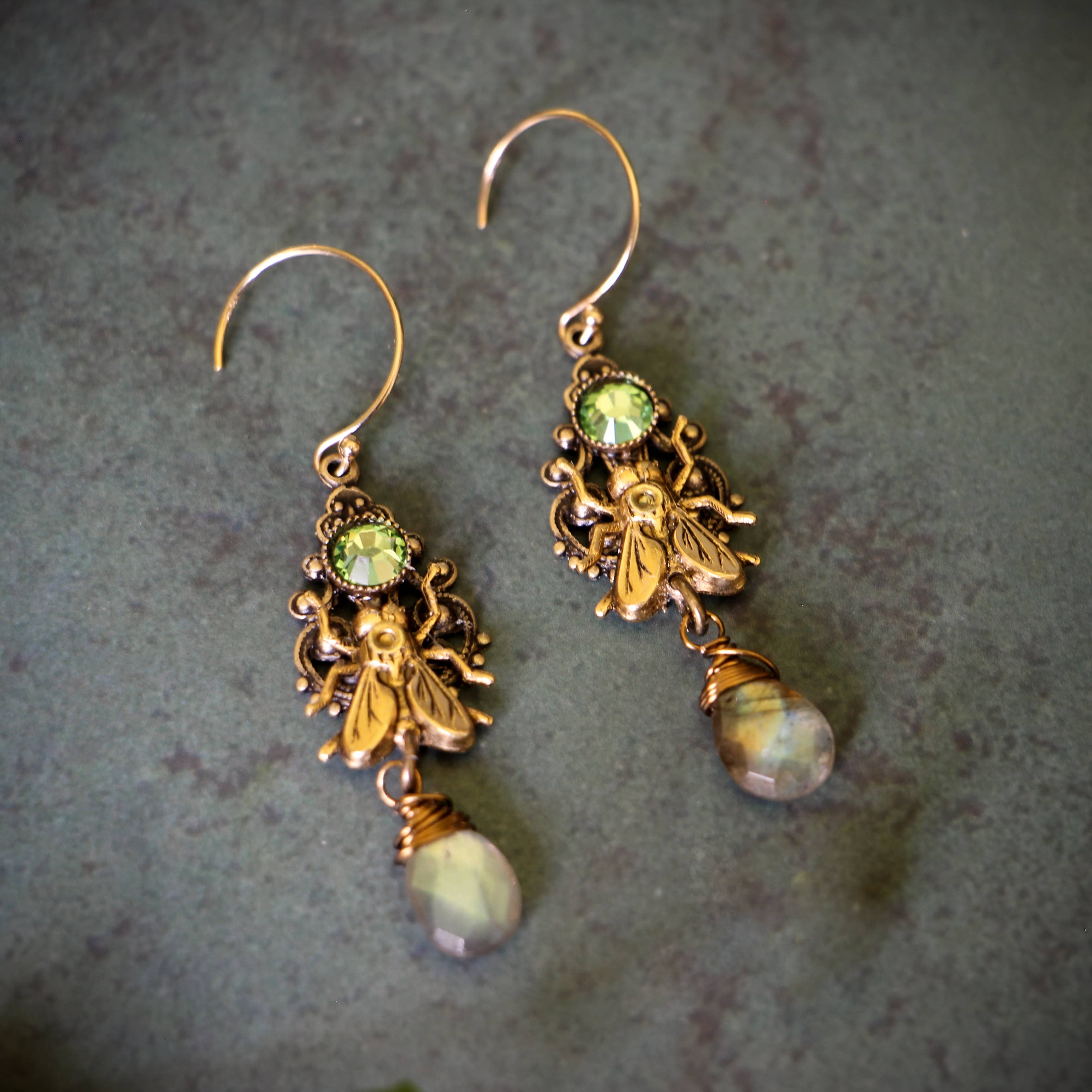 Trollbinde - Wholesale Dangle Earrings - Hedge Spells Fly Earrings