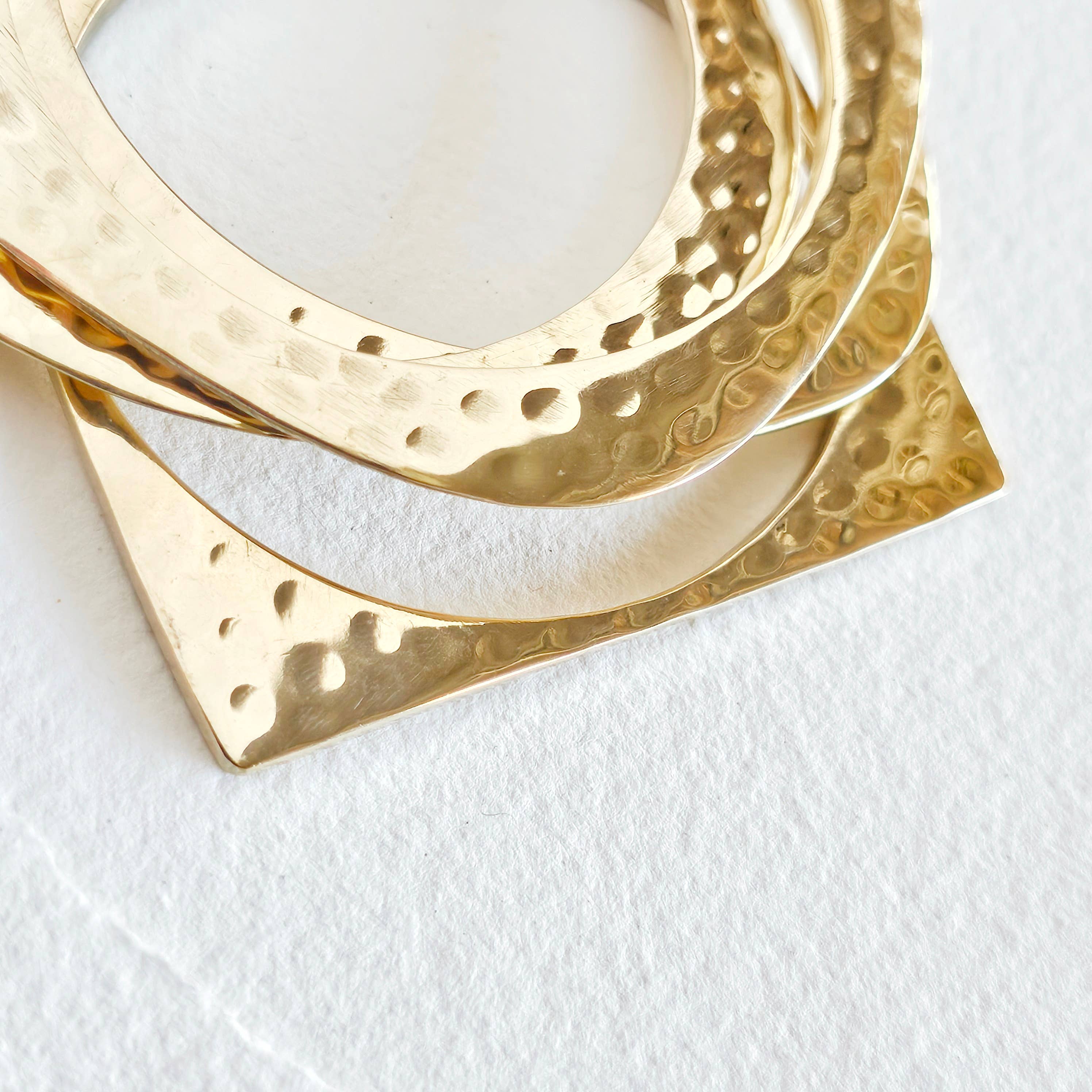 Bisjoux - Wholesale Jewelry Set - Brass geometric bold hammered bangle set x4  bracelet2