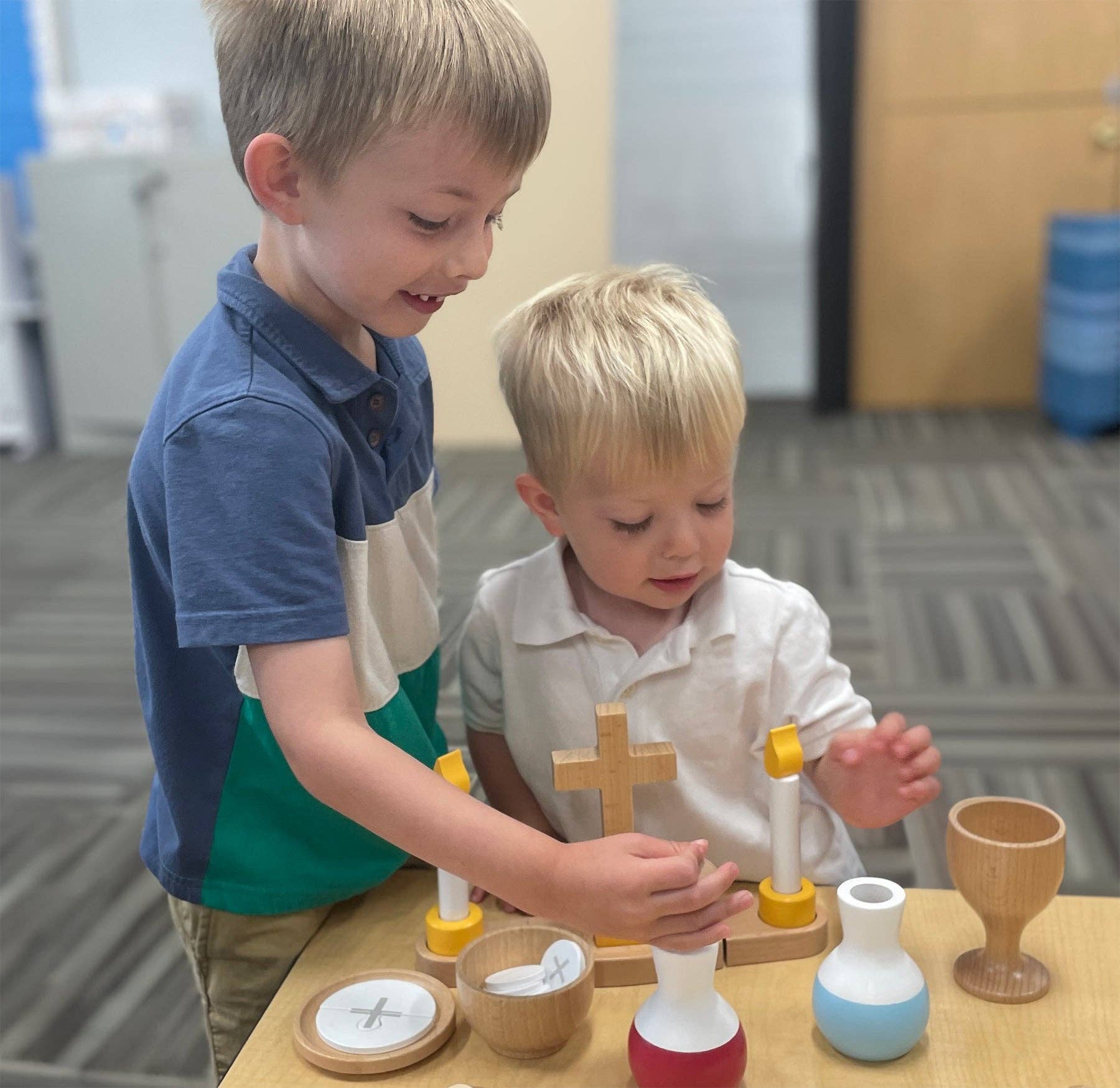 Wicking Vicar - Wholesale Wood Toy - Kids - Children's Mass Set2