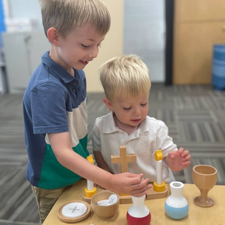 Wicking Vicar - Wholesale Wood Toy - Kids - Children's Mass Set2