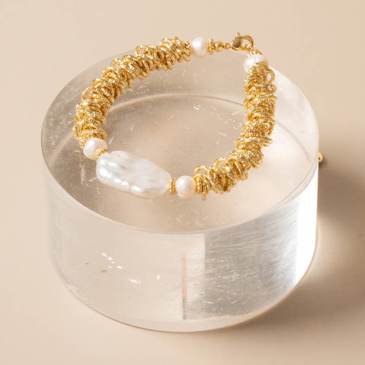 Golden Wired Bracelet for wholesale by Factor Stories