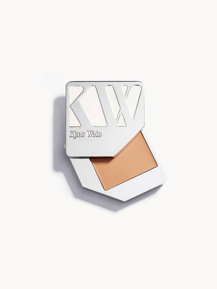 Cream Foundation--M210/Feathery for wholesale by Kjaer Weis