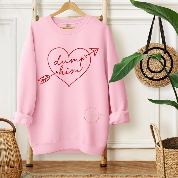 Rebellious Rose LLC – wholesale Sweatshirt med tryck - Dam – Dump Him Graphic Valentine Crewneck tröja0