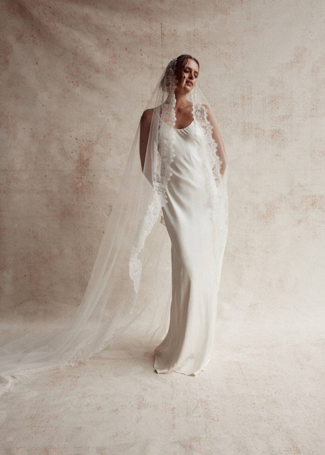 Dove Grey Accessories - Wholesale Veil - Women's - EMMY MANTILLA VEIL5