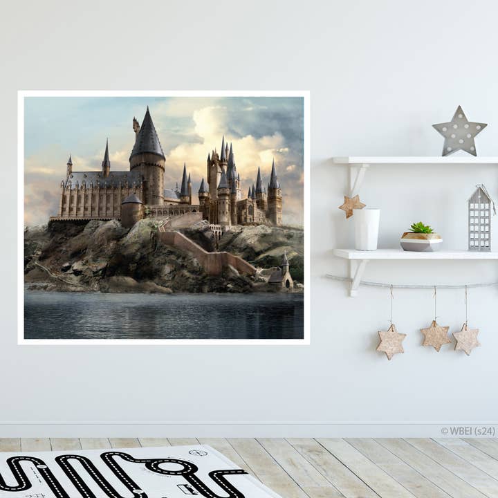 Autocolante de Parede HARRY POTTER – Decalque de Parede de Hogwarts Durante o Dia Arte do Mundo Mágico por atacado de Themed