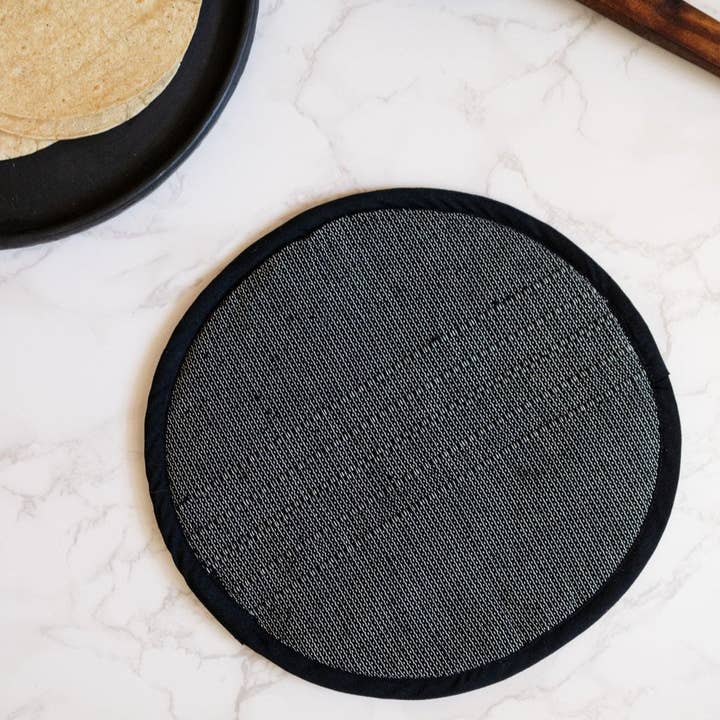 VOLVERDE - Wholesale Kitchen Tool/Gadget - Black Handwoven Cotton Tortilla Warmer2