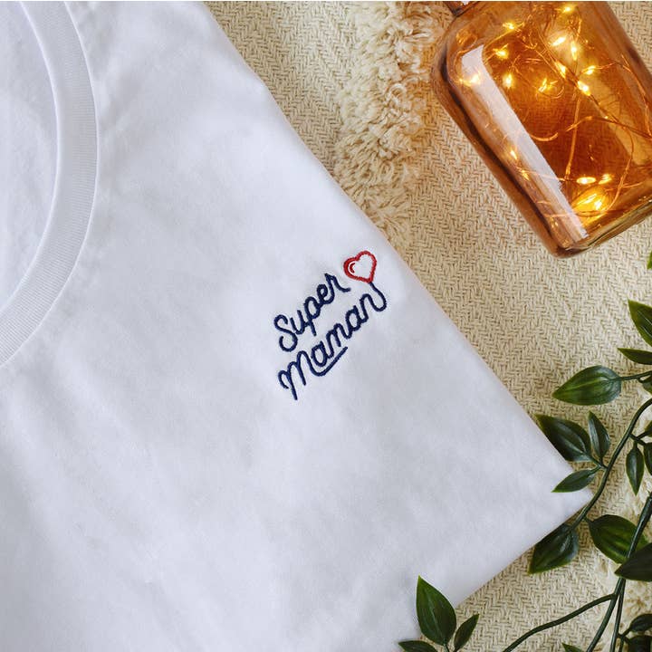 Women's embroidered t-shirt - Super maman for wholesale by Juste un t-shirt