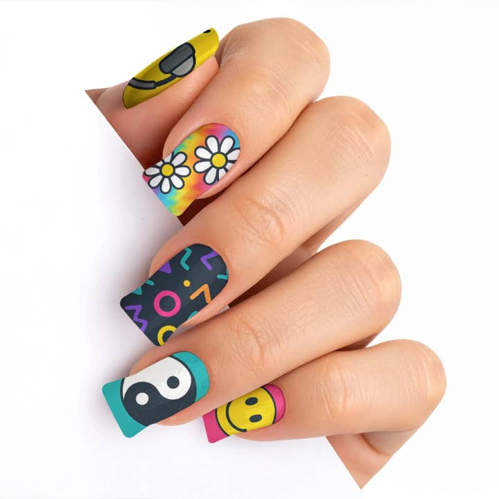 FYNE BODY - Wholesale Press-on/fake nails - Retro Drip 90's Press-On Nails28