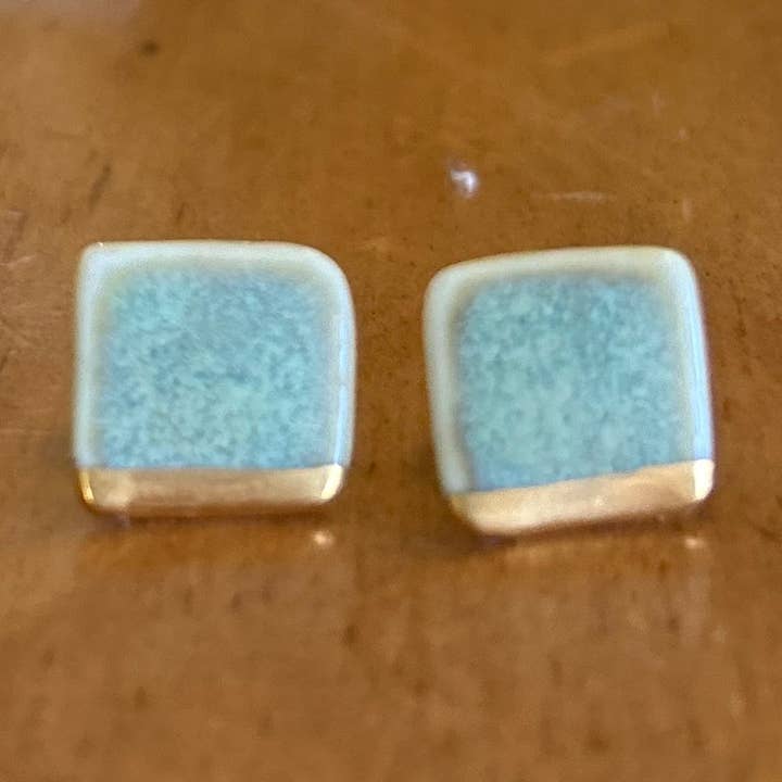 Glanzende vierkante studs voor wholesale door Sojourn Studio