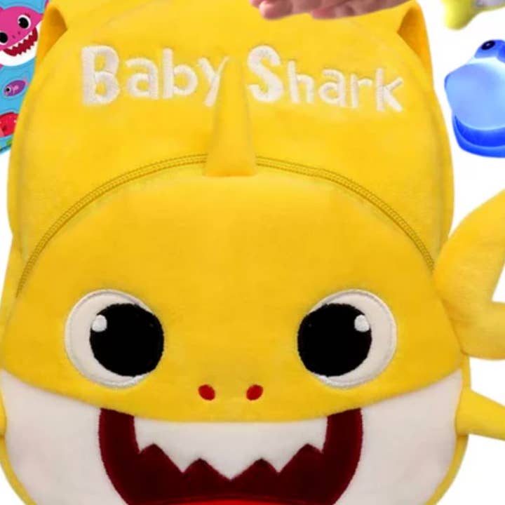 Minimochila de peluche Baby Shark para niños pequeños, color amarillo para venta al por mayor de AnimeKuji
