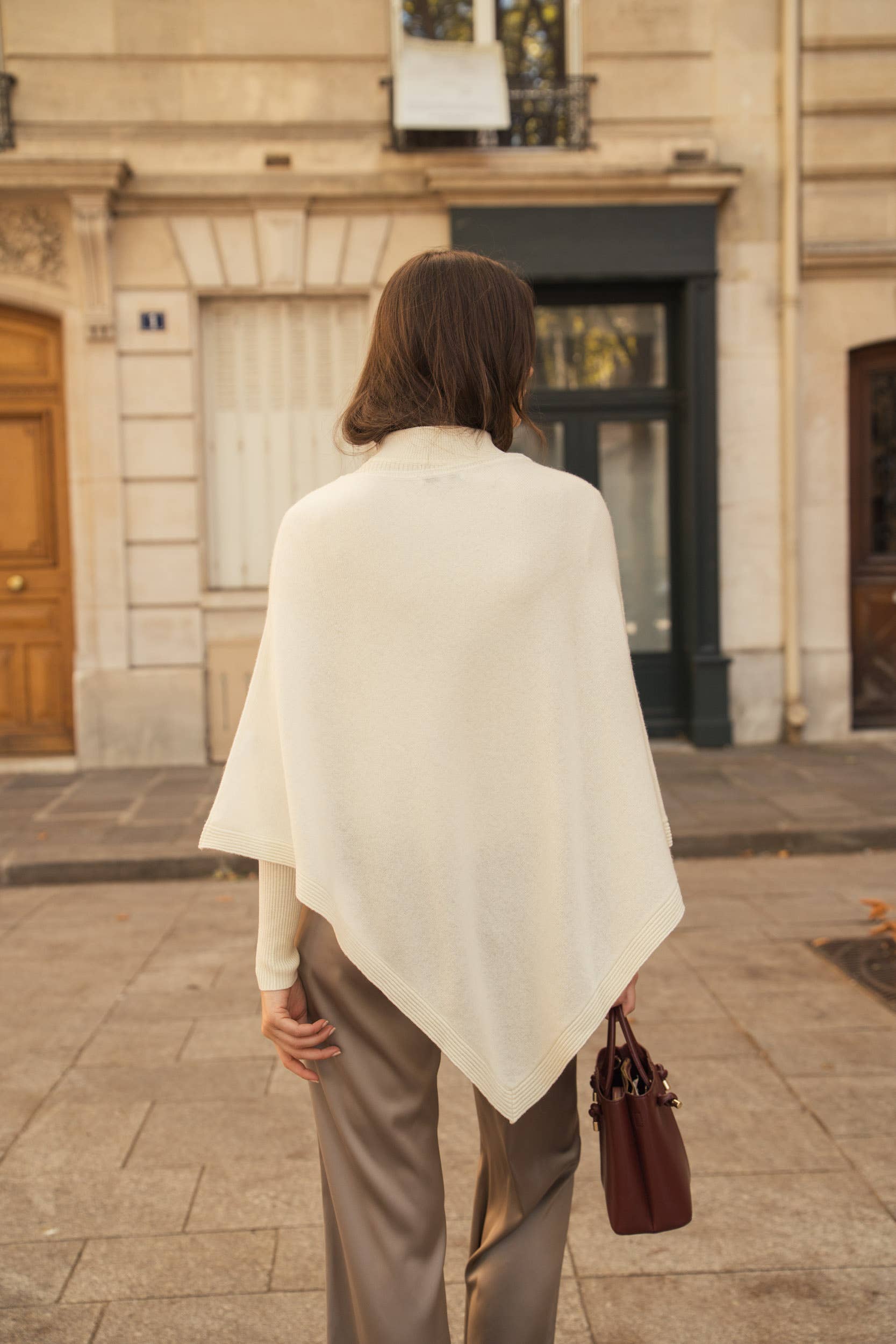 jw.atelier - Wholesale Poncho - Women's - 100% cashmere poncho2