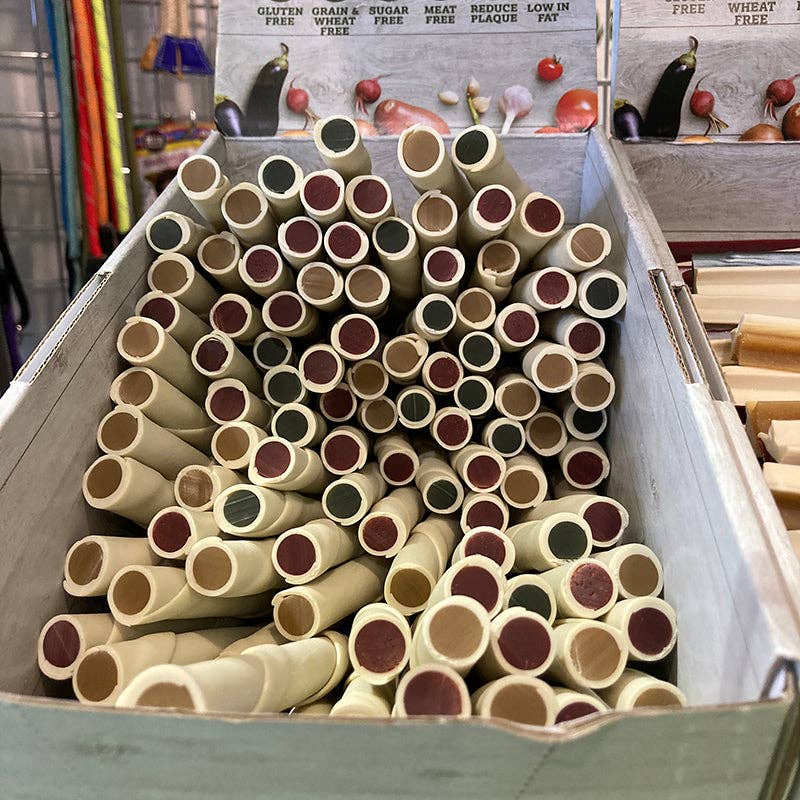 Miro & Makauri – wholesale Pet treats – Dog – Maks Patch 'Flavour Filled Twist Sticks'4