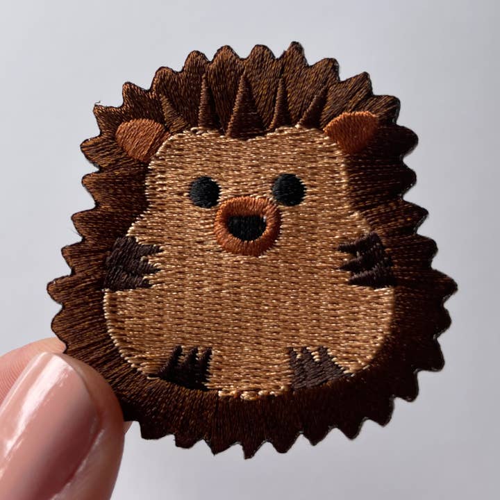 Parche termoadhesivo bordado con forma de erizo para venta al por mayor de Chameleon & Co