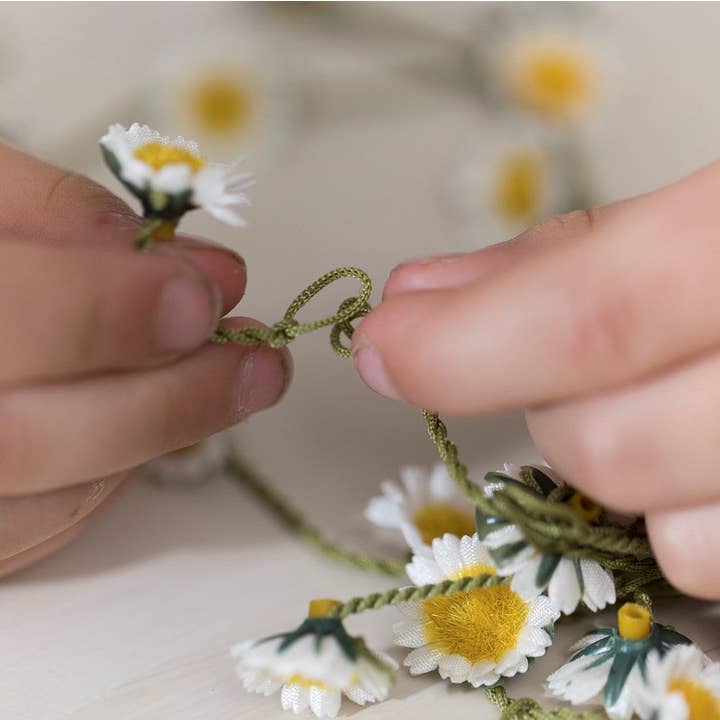 Spotted Cow Creations - Wholesale Artificial Flowers - Green Organza Daisy Bags - Daisies8