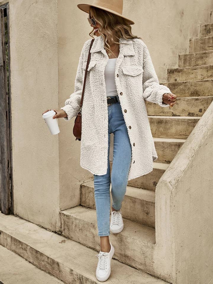 UNISHE - Wholesale Jacket - Women's - Plain Button Up Sherpa Jacket GSS097