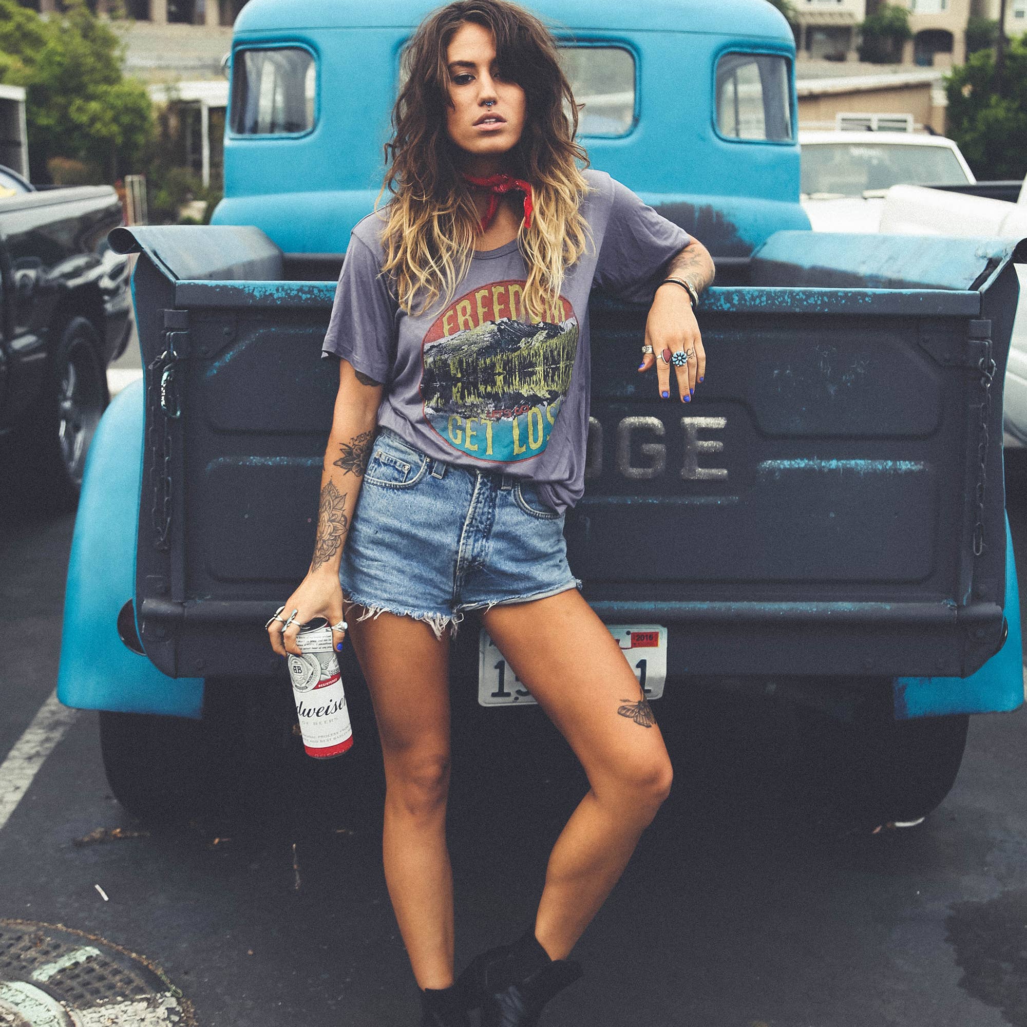 Life Clothing Co – T-shirt estampada - Mulher por atacado – Camiseta Freedom Get Lost1