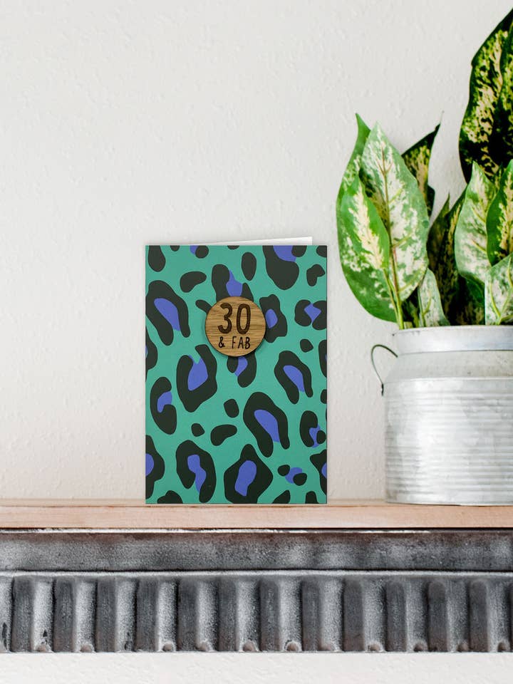 Cartão de aniversário 30 & Fab | Cartão de aniversário de 30 anos com impressão animal por atacado de KDee Designs