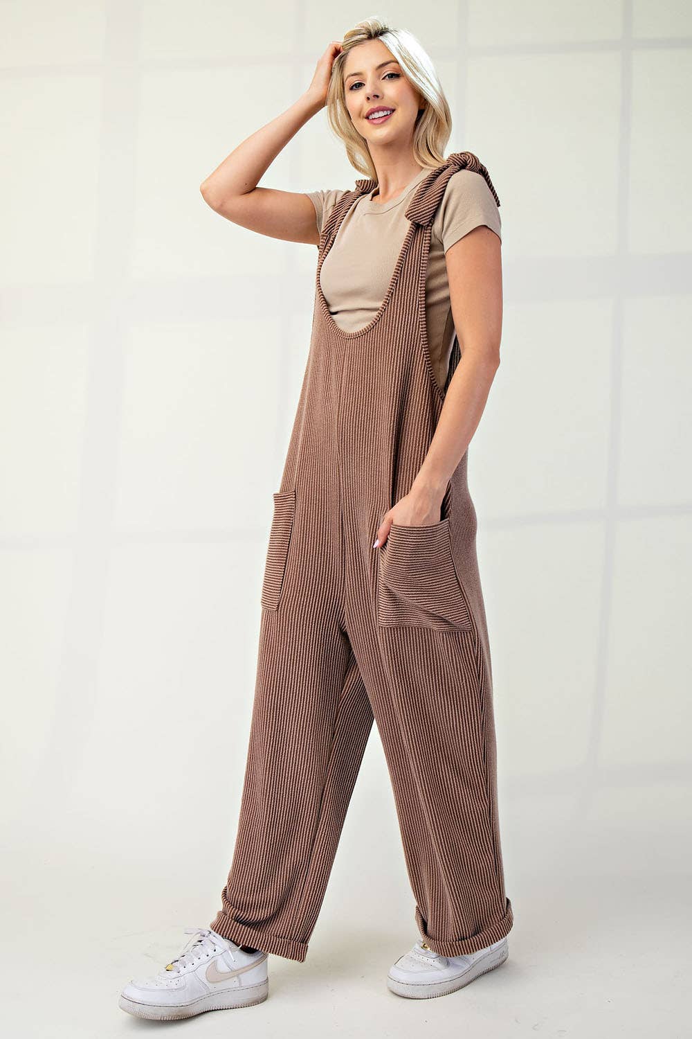 Celeste Clothing – Großhandel Jumpsuit – Damen – Plus-Size verstellbarer Rippen-Overall mit Fronttaschen - CP4387349