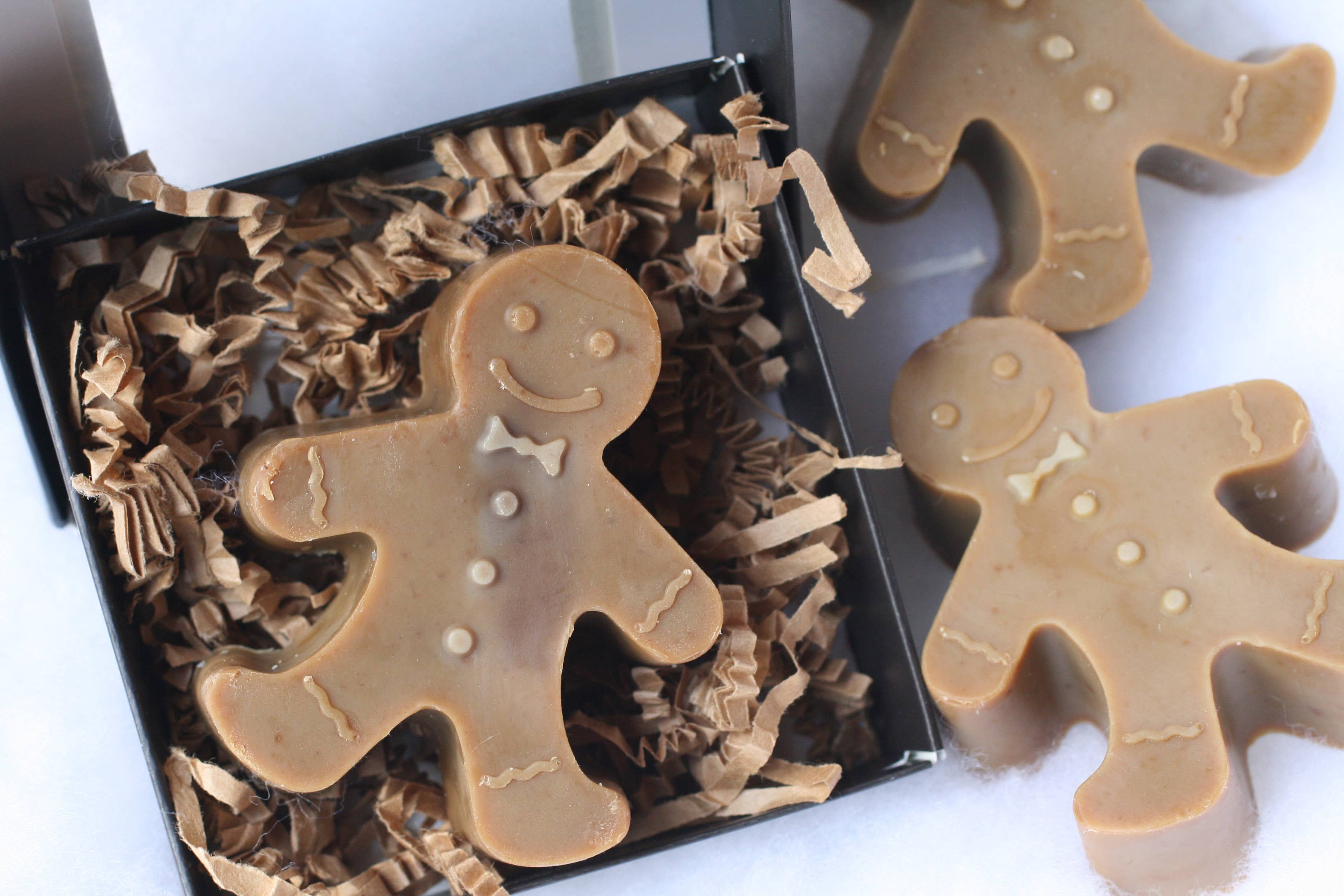 One Leaf Soap - Wholesale Bar Soap - Christmas Gingerbread Man Soap (Oatmeal Milk & Honey) 2.2oz2