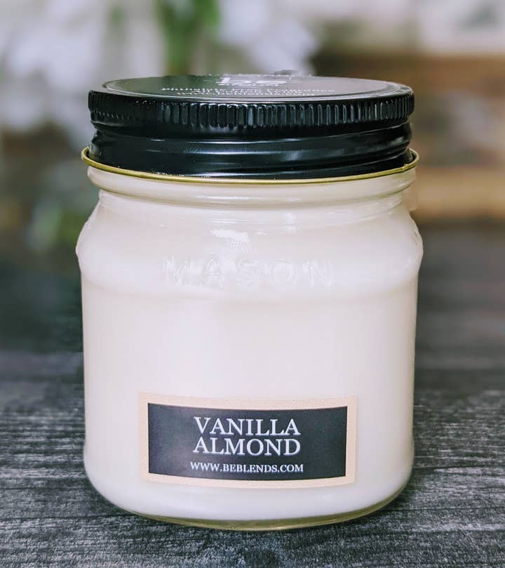 Be Blends | Soy Candles & Natural Products - Vente Bougie en bocal - Vanille Amande - Bougie de soja Mason Collection Pot0