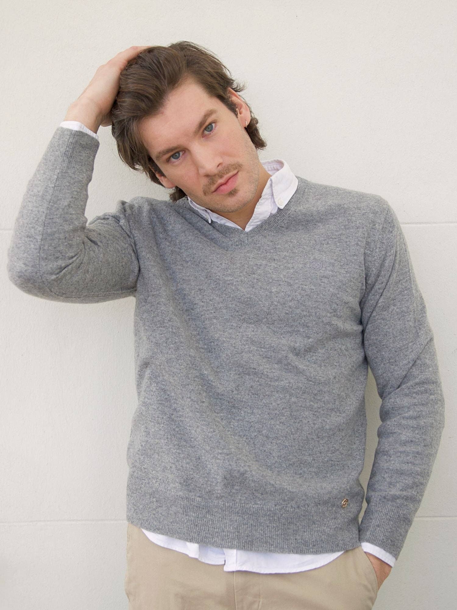 Bel Cashmere S.C. - Vente Pull en maille – homme - Pull en cachemire à col en V pour homme gris2