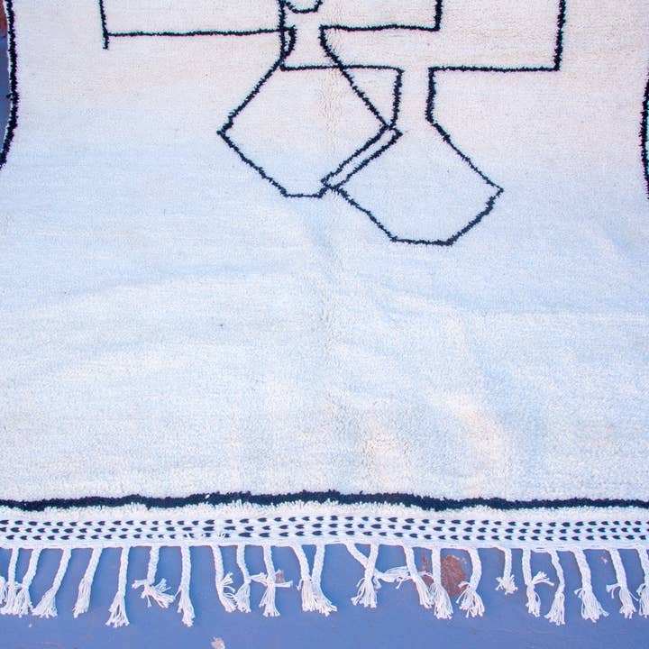 Daridecoo – Großhandel Teppichvorleger – MINIMALER WEISSER WOLLTEPPICH MIT EINER LINIE9