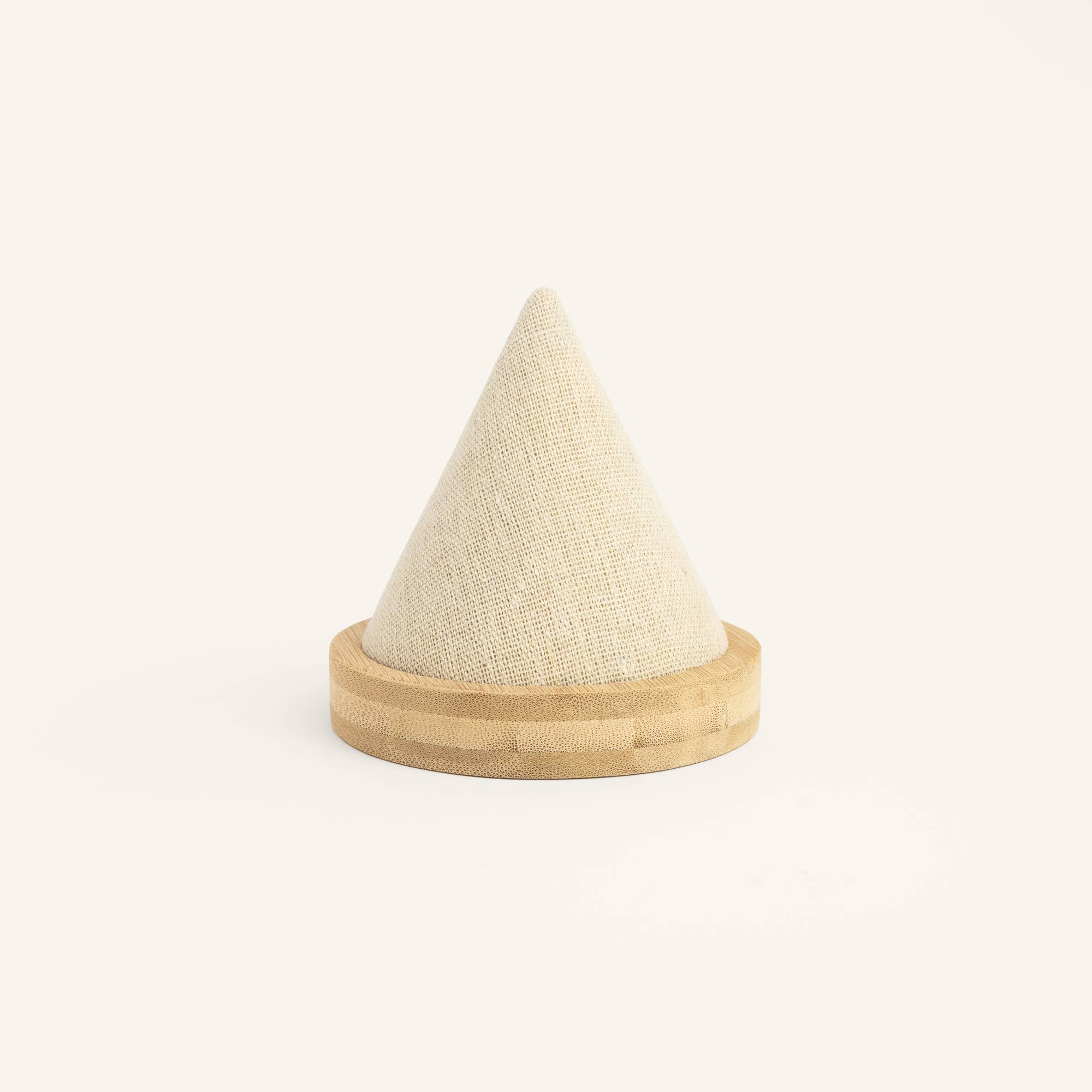 Bélizé Bijoux - Wholesale Jewelry Stand & Display - Cone display for bangle bracelets