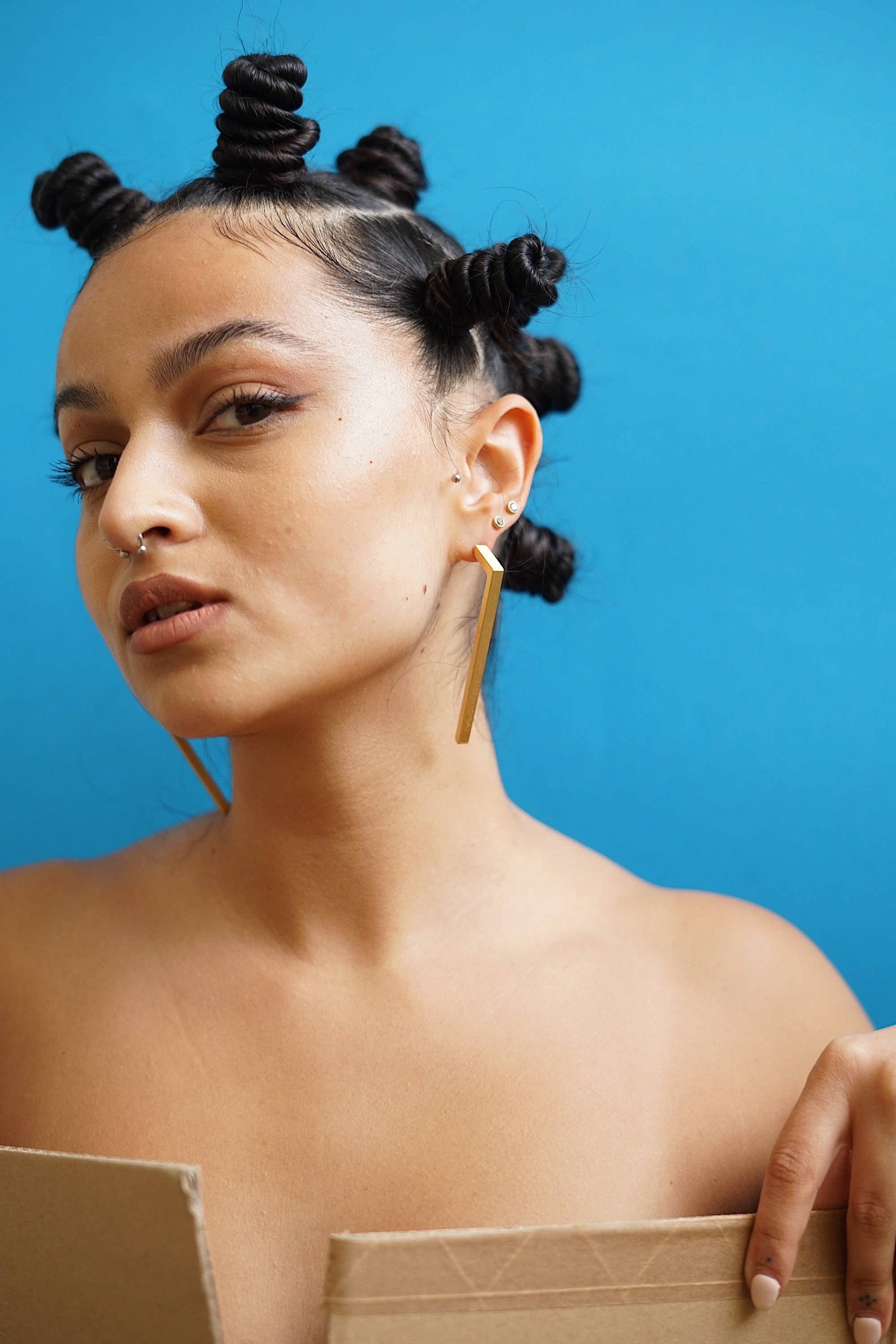 Laka Luka - Venta al por mayor Pendientes colgantes - Pendientes únicos y voluminosos «Allen» para regalo, para ella1