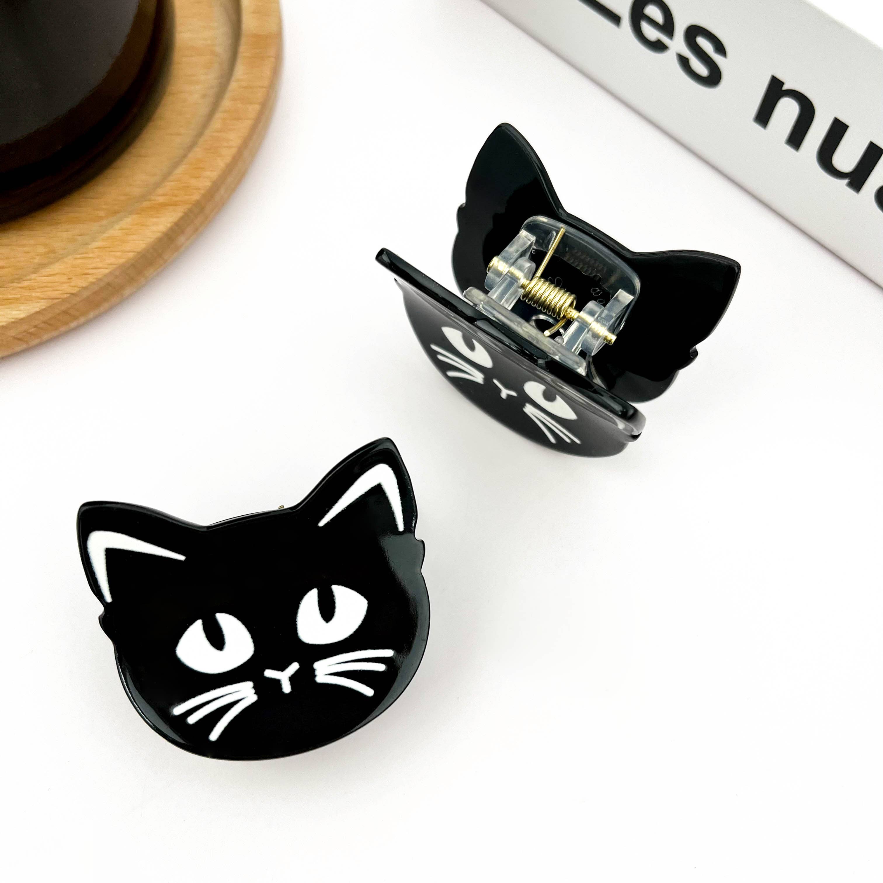 TheDivaSoap - Wholesale Hair Clip - Women's - Eye-rolling Cat Claw Clip, Black Cat Hair Clip2