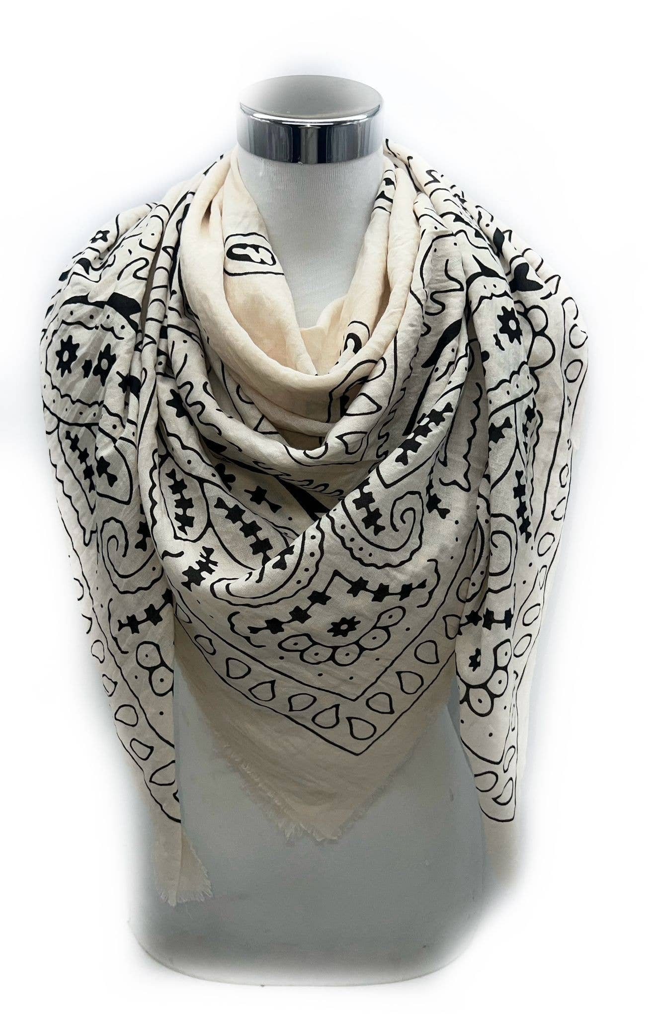 LINETA - Vente Écharpe – femme - 46735-A5 Foulard grand carré motif bandana 4