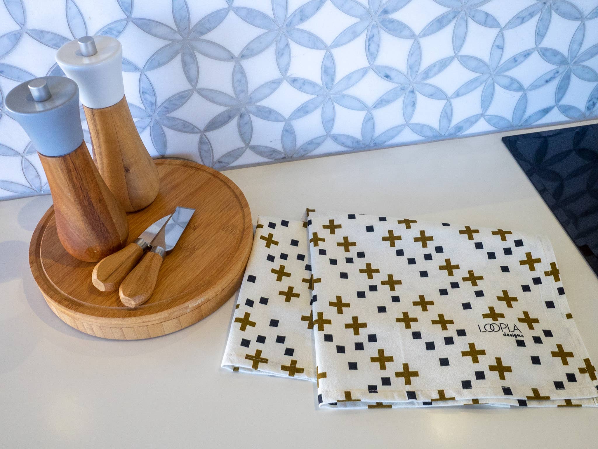 Loopla - Wholesale Tea Towel - Criss Cross Cotton Crepe Tea Towel2