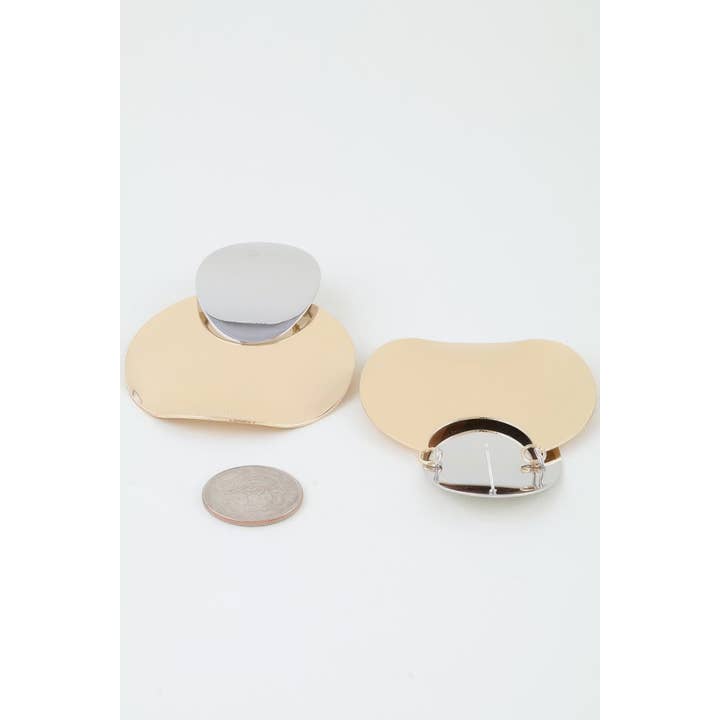 CC Wholesale Clothing - Wholesale Dangle Earrings - Shiny Minimal Petal Drop Earrings3