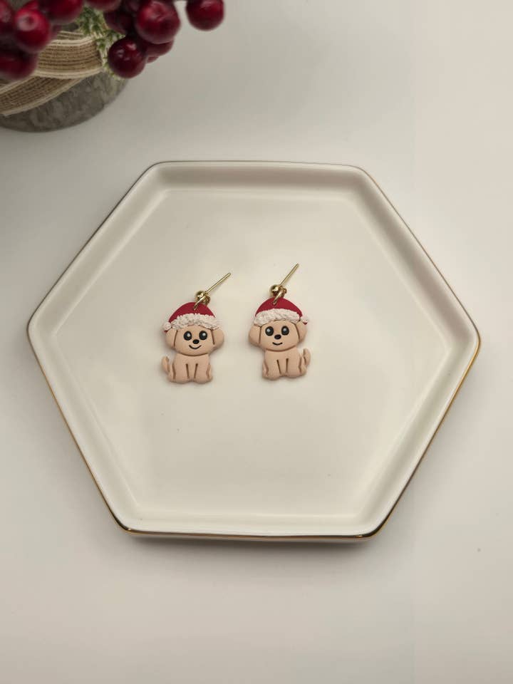 Brincos de Natal de Cão em Argila Polimérica Feitos à Mão, Chapéu de Pai Natal por atacado de Beckys Creations