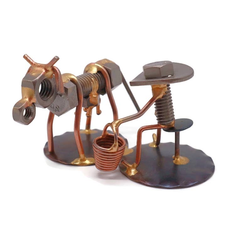 Mucca con mungitore per la vendita all'ingrosso da parte di Rock Creek Metal Craft