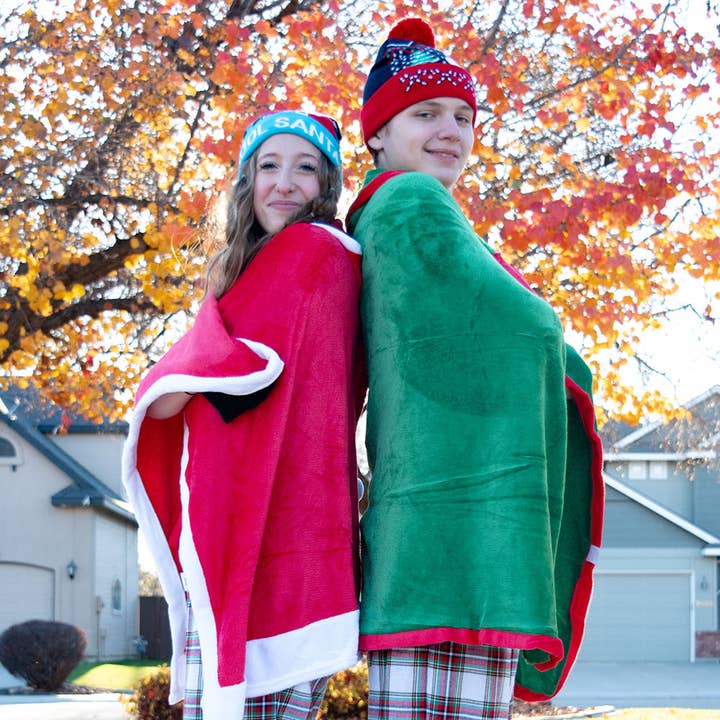 High Desert Gear - Wholesale Throw Blanket - Christmas Hooded Blankets