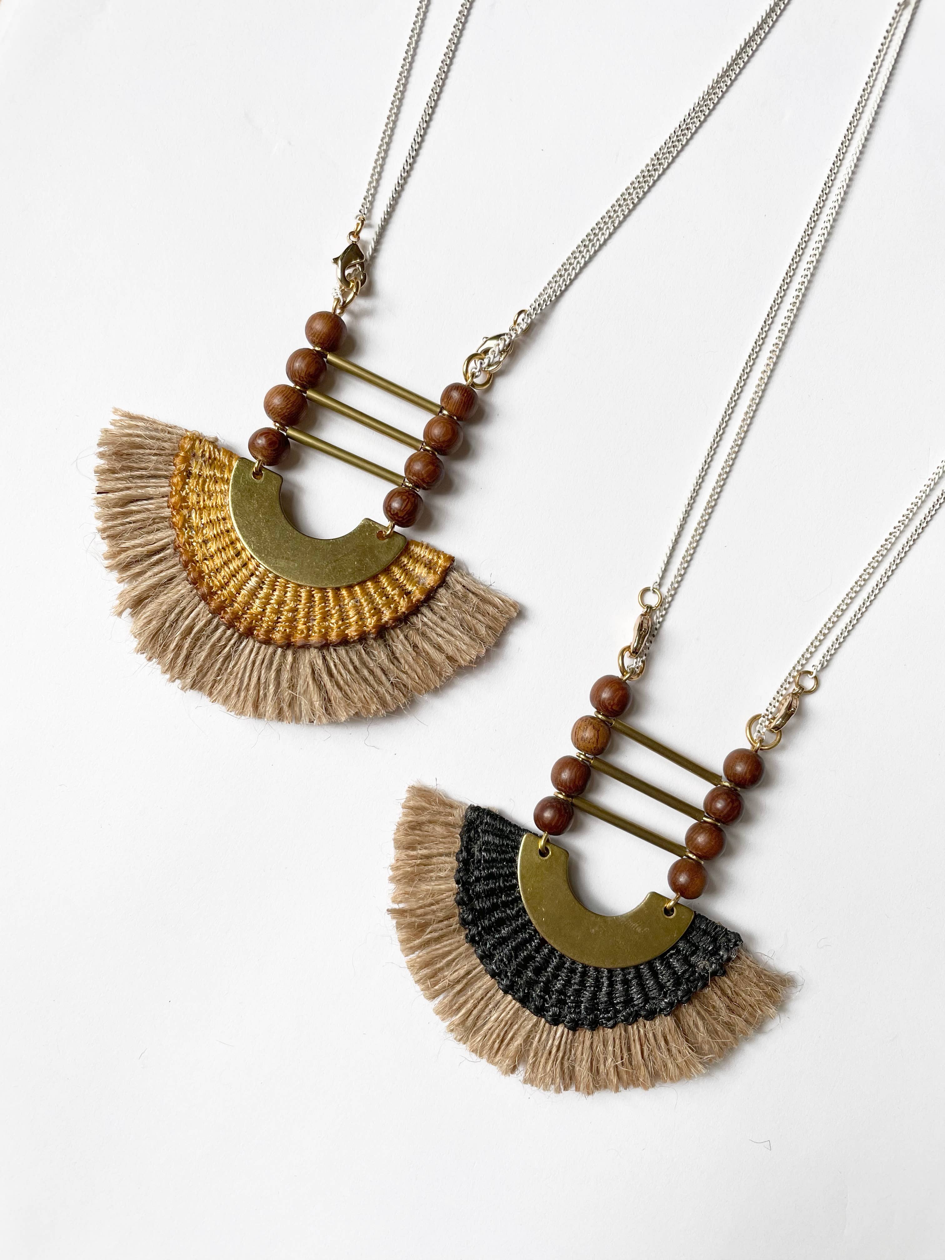 This Ilk – Großhandel Kette mit Anhänger/Charm – Nubische Wüstenkette in Holzperlen5