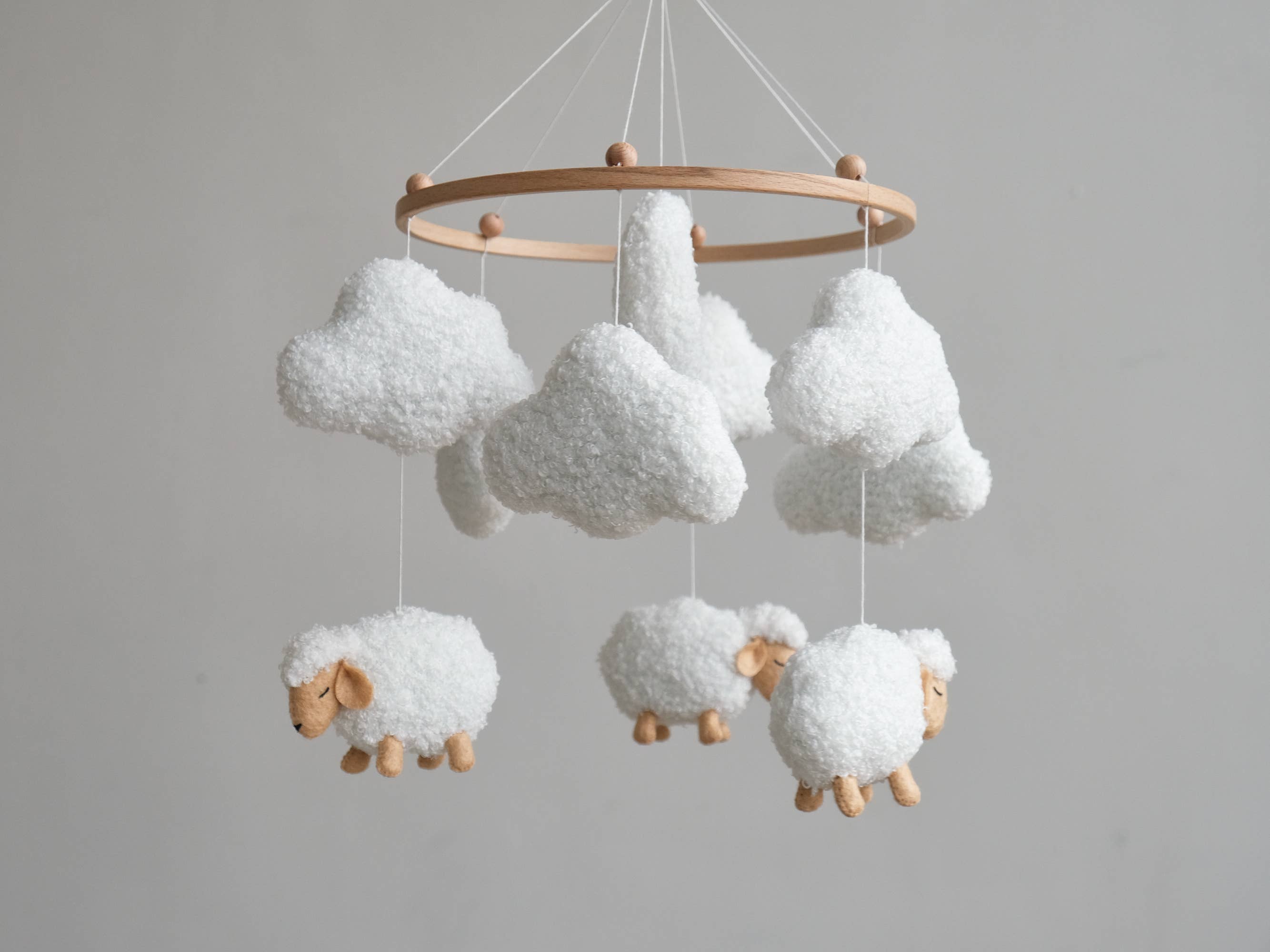 ChilDreams - Vente Mobile pour bébé - Mobile de ferme mobile neutre pour bébé Boucle Sheep2